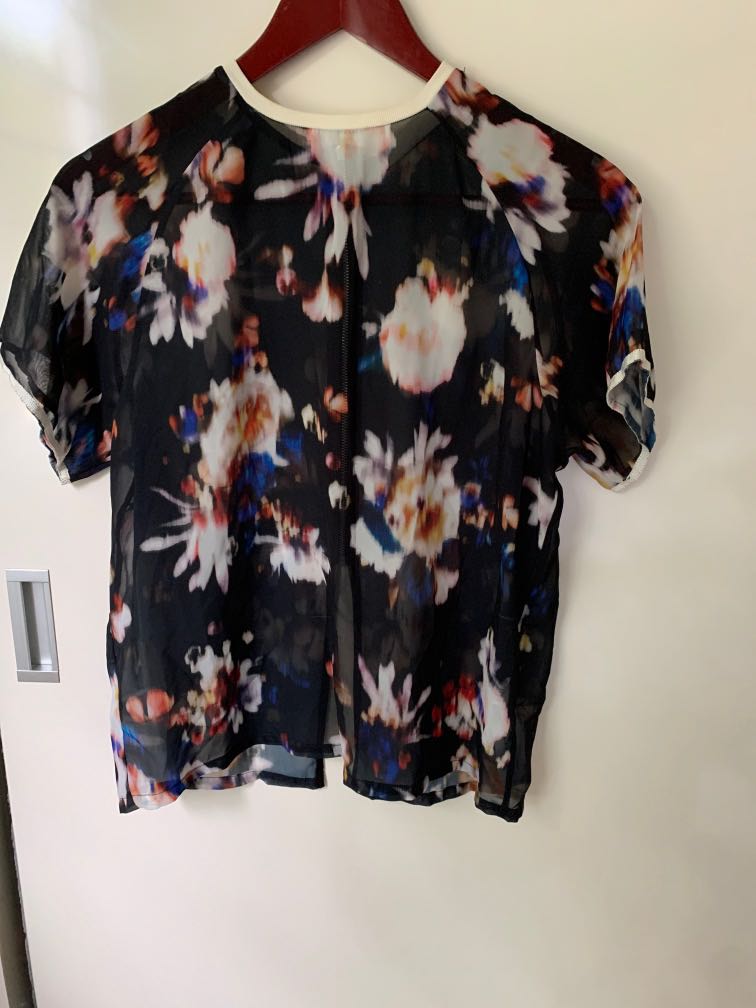 ZARA Floral Top, Women's Fashion, Tops, Blouses on Carousell