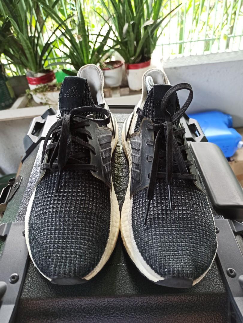 Adidas ultra boost 2025 size 8.5 mens