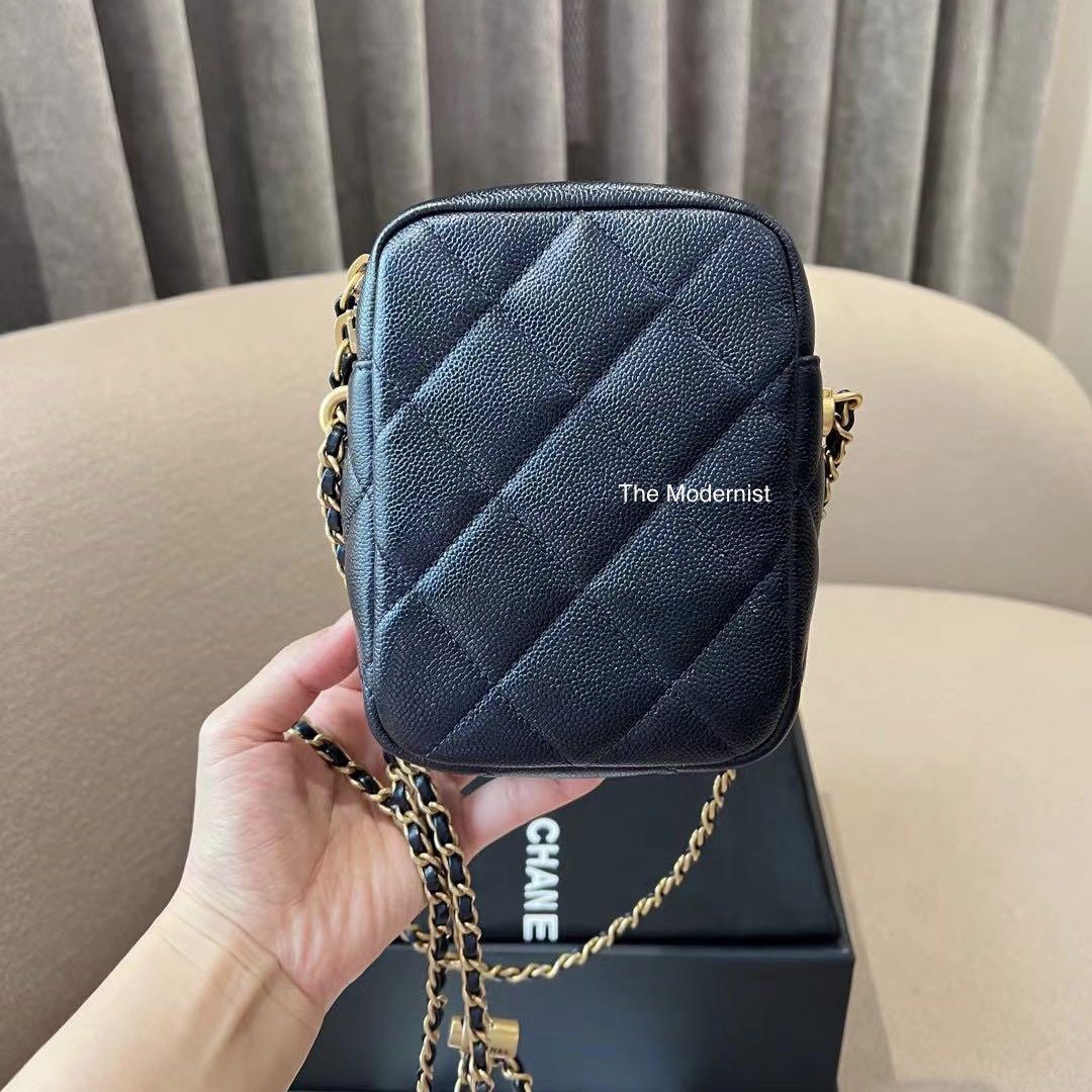 Chanel sales iridescent caviar