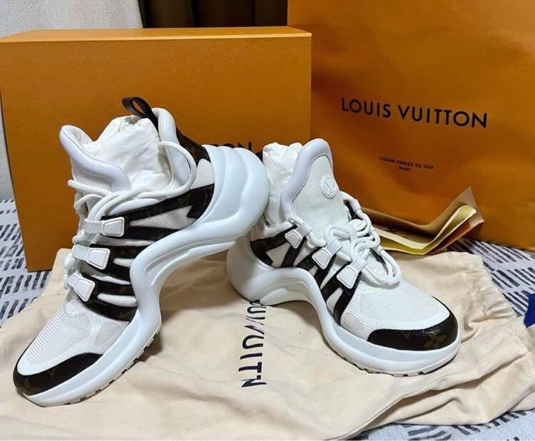 Authentic Louis Vuitton Frontrow White Leather Gold Flap Sneakers EU 37,5  US 7,5