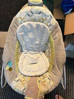 Baby bouncy seat