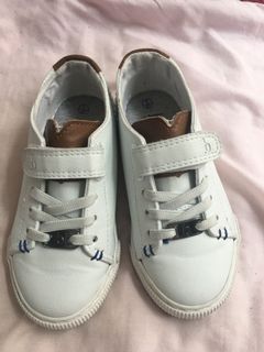 （分類：）位於 。 由 esraaa.menem 提交（商品編號 1161658800，圖片 1）。簡介： 。
