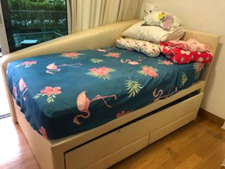 (Category: ) located in . Submitted by wta25 (Listing ID 1161634683, Image 1). Description: .