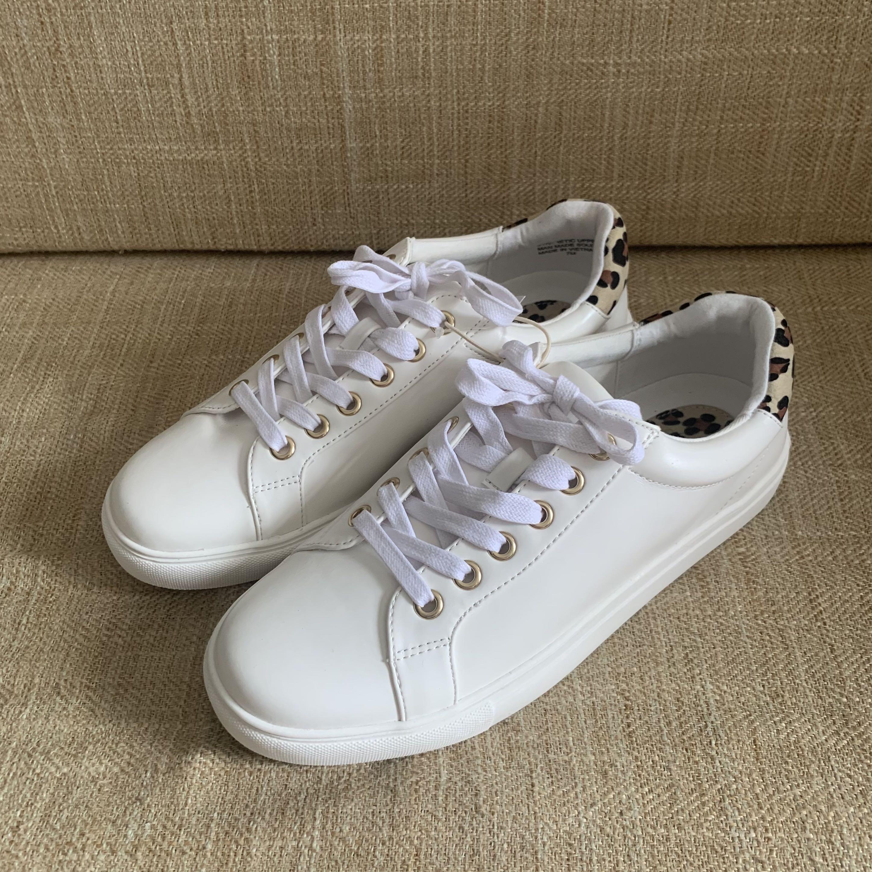 size 7 women's fashion sneakers