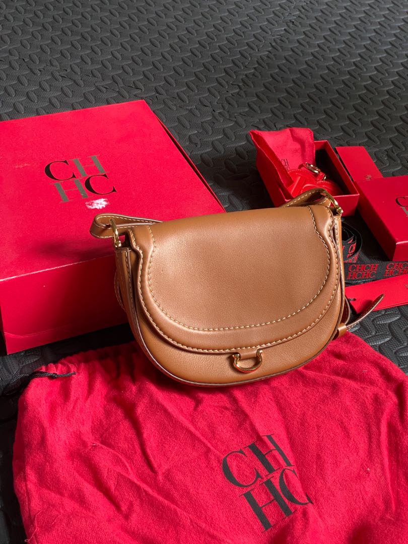 carolina herrera insignia bag, Luxury, Bags & Wallets on Carousell