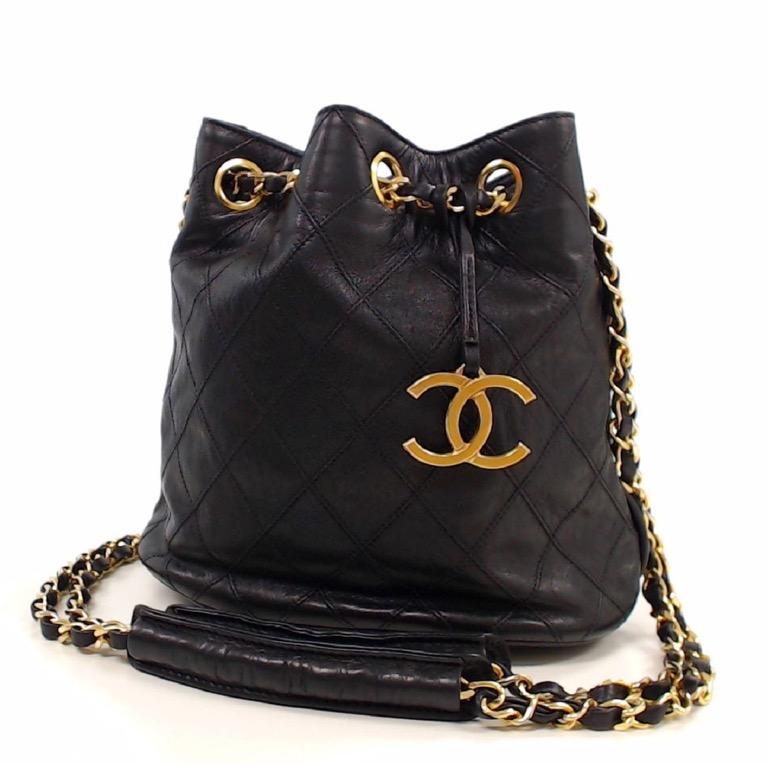 Chanel bucket bag vintage 2025