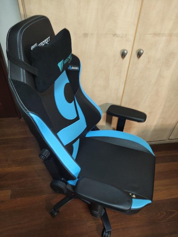 Cloud9 Secretlab TITAN 2020 PU Leather Gaming Chair