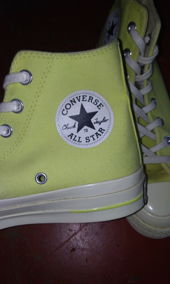 Lime green clearance chuck taylors