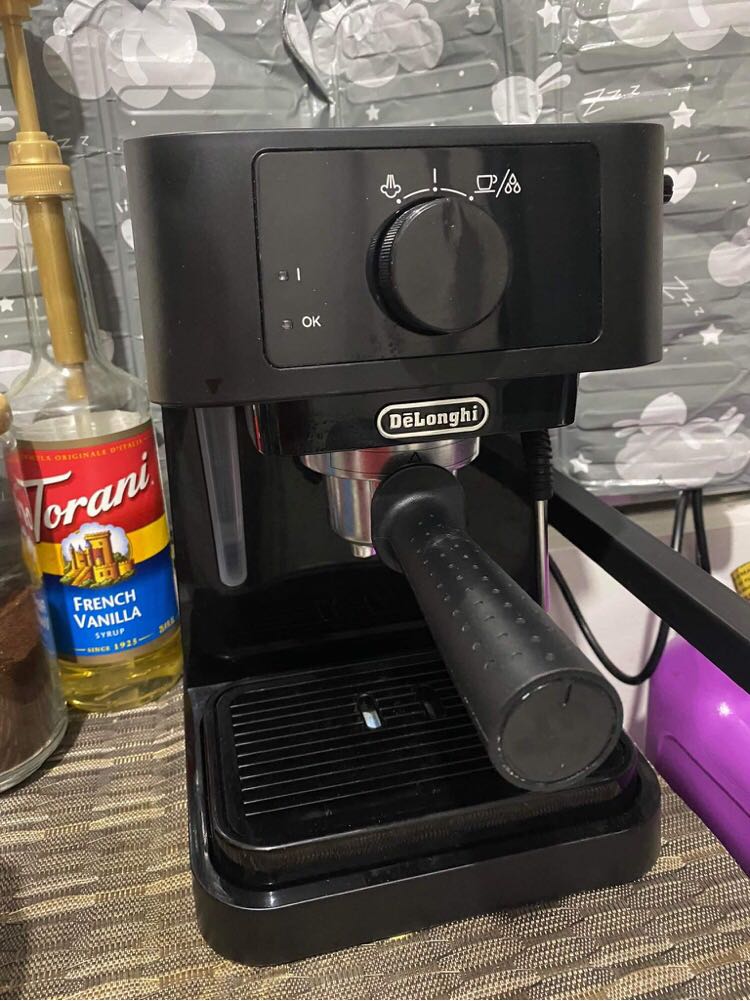 Delonghi Espresso Machine + Coffee Grinder, TV & Home Appliances, Kitchen Appliances, Coffee