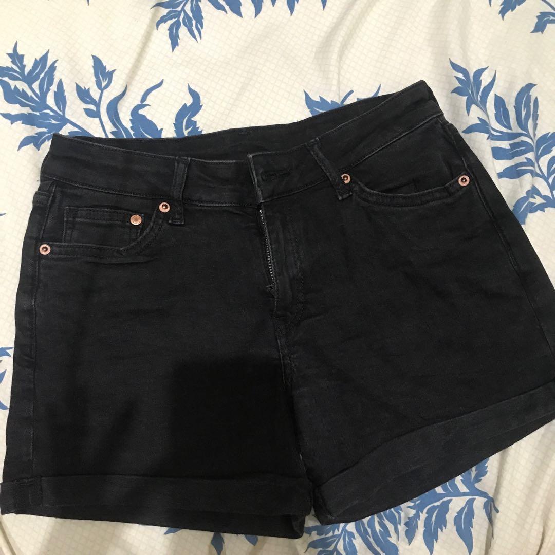 HNM SHORT JEANS, Fesyen Wanita, Pakaian 