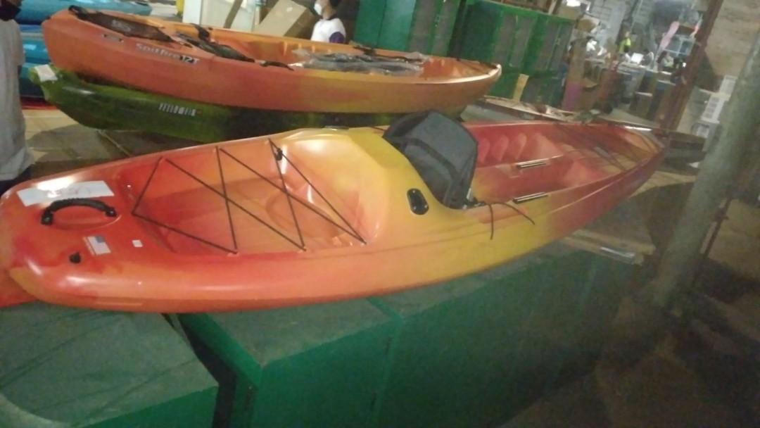 KAYAK AXE ELITE 120 12FT W/O PADDLE W/ SEAT FIELD & STREAM, Sports