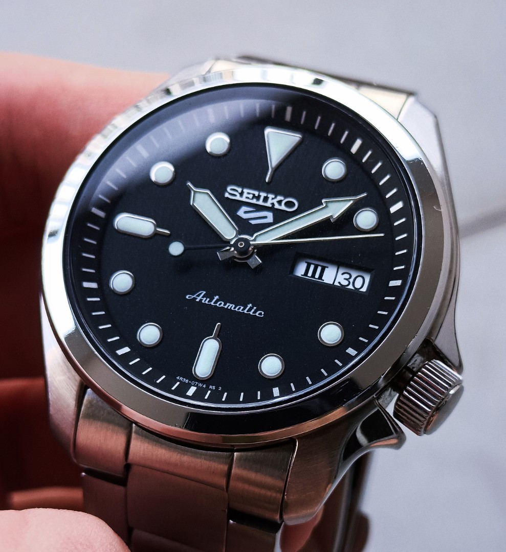 LNIB] Seiko 5 Black 5KX Automatic Sports Watch SRPE55K1, Men's Fashion,  Watches \u0026 Accessories, Watches on Carousell