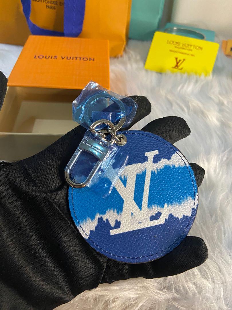 Louis Vuitton escale blue keychain (Category: Luxury Accessories) located in Mandaluyong City. Submitted by japanandsingaporeluxepreloved (Listing ID 1161623595, Image 1). Description: Additional 350 for dustbag and box.