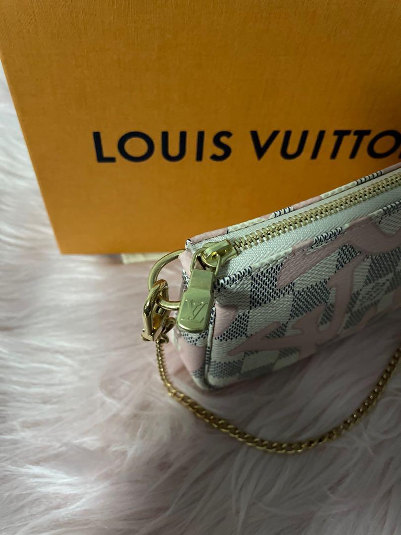 LOUIS VUITTON MONOGRAM EMPREINTE MINI POCHETTE CREME GREEN LIMITED GIANT  FLOWER