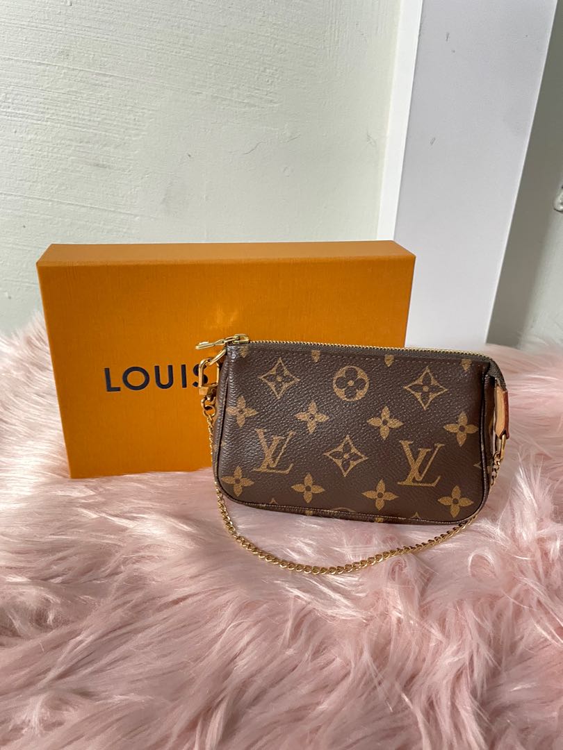 LV Louis Vuitton Mini Pochette, Luxury, Bags \u0026 Wallets on Carousell