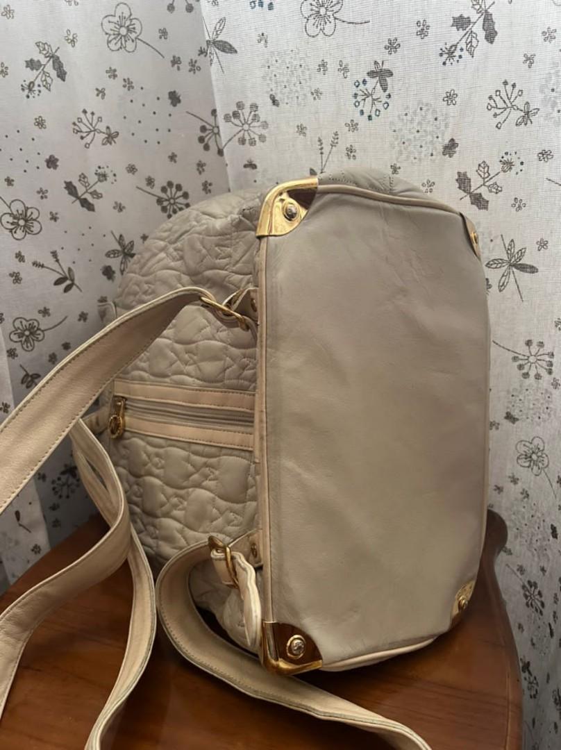 Metro city backpack M 27x35cm, Luxury, Bags & Wallets on Carousell