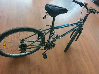 Moving out sale mountain bike Good condition