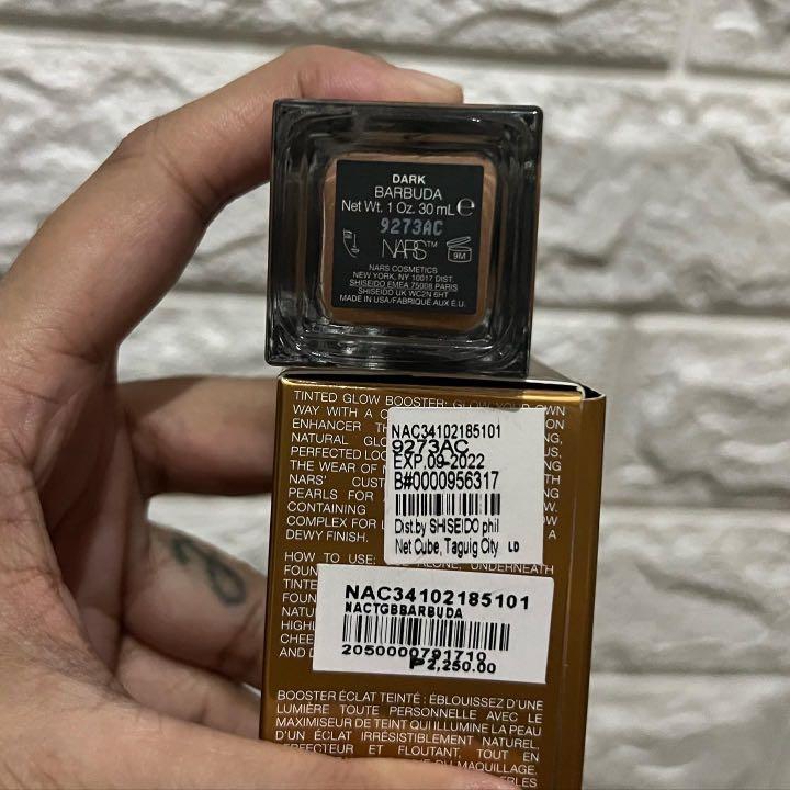 Nars Tinted Glow (Category: Makeup) located in Manila. Submitted by marz.shopping (Listing ID 1161651563, Image 2). Description: 95% full Shade: Dark Barbuda Almost new Rfs: declutter.