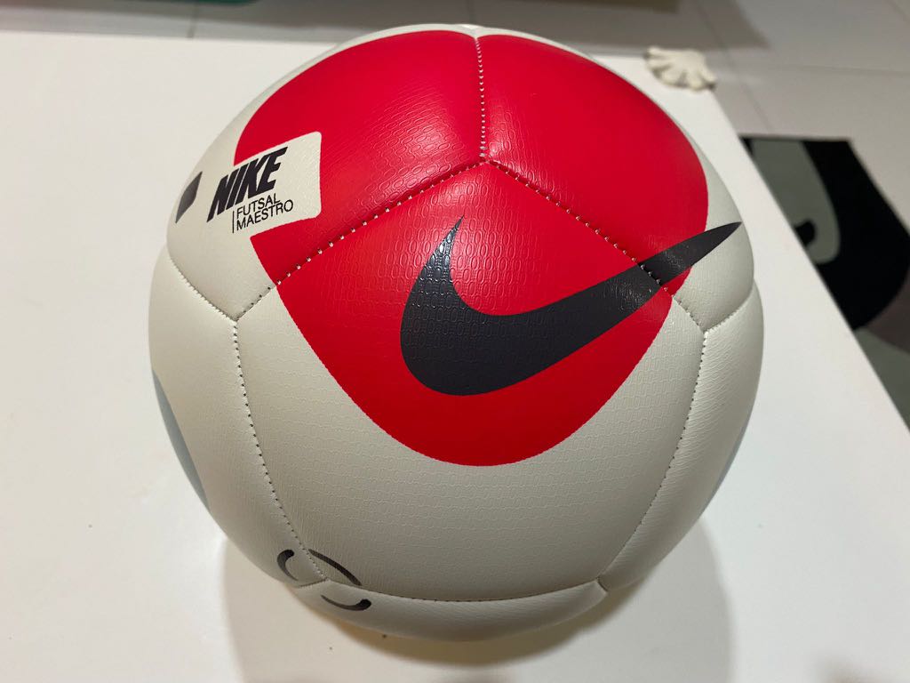 nike footballs size 4