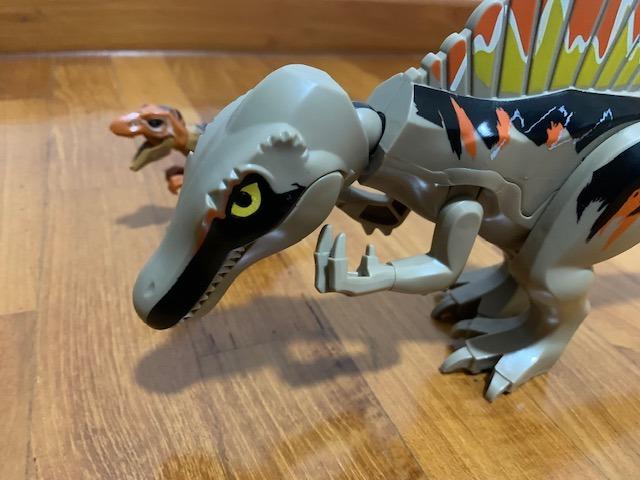 Lego spinosaurus minifigure best sale