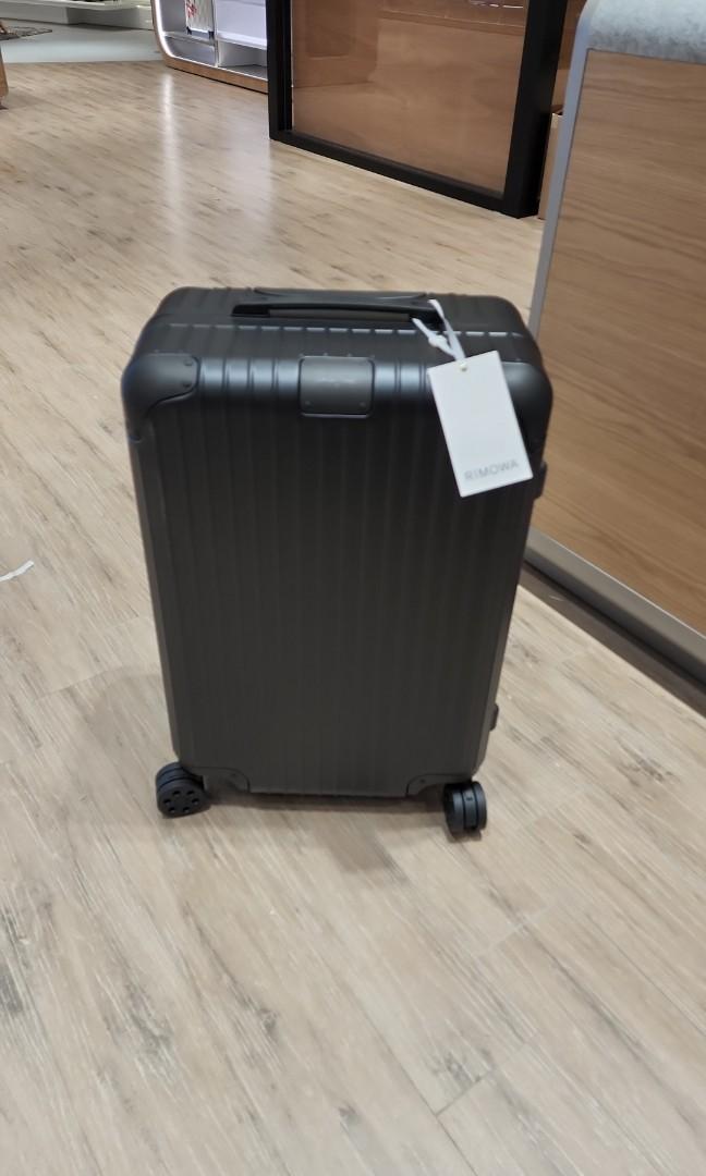 Rimowa essential sale new arrivals