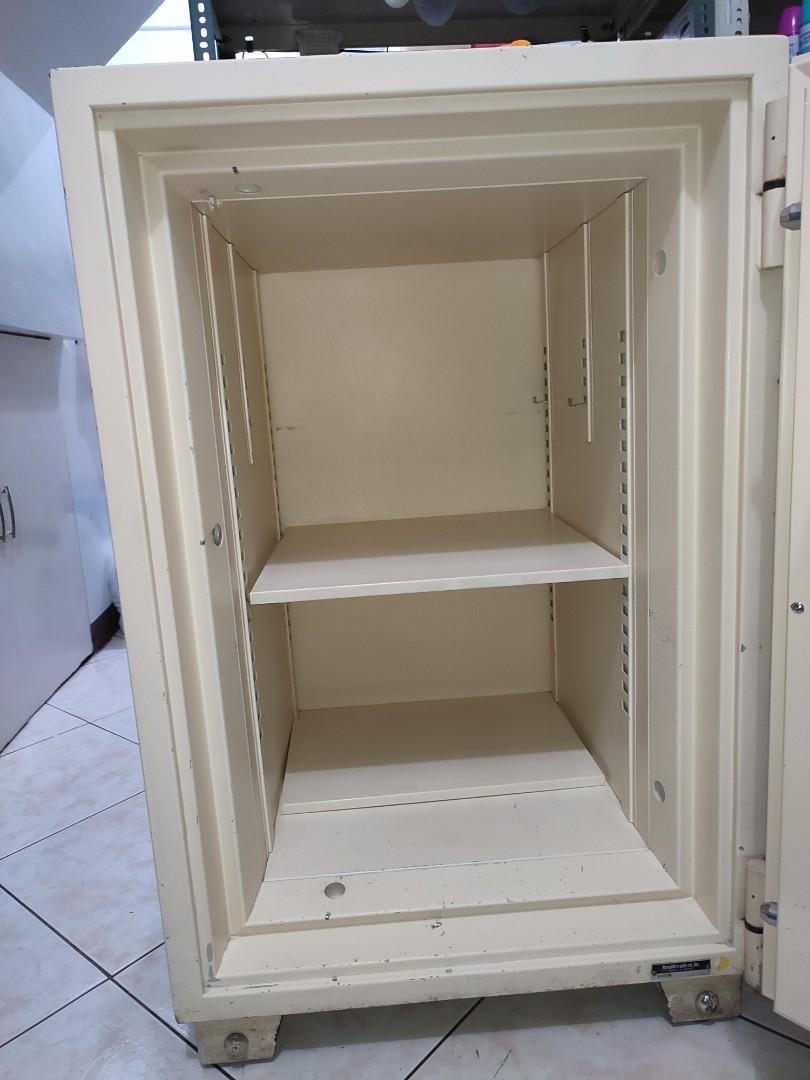 Safety vault depository vault cash vault, Furniture & Home Living