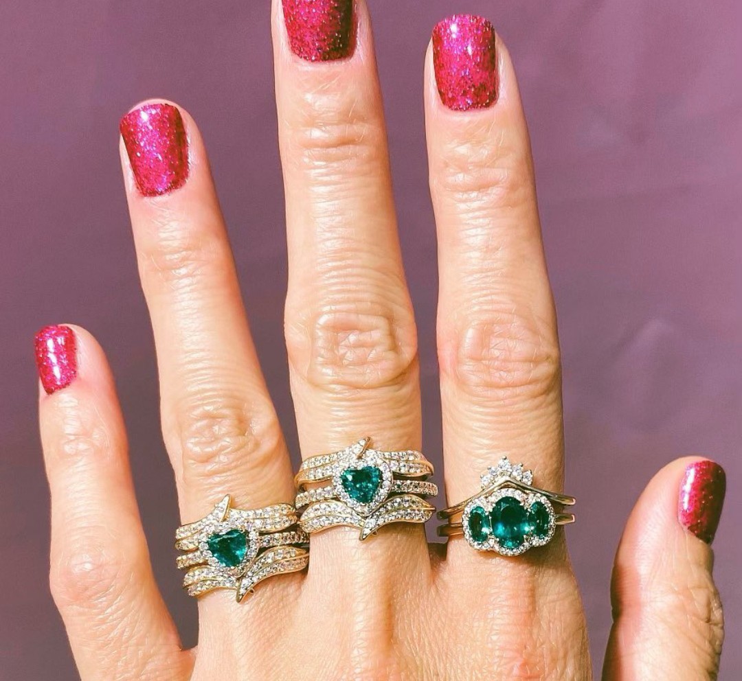 Pandora ring with sales green stone