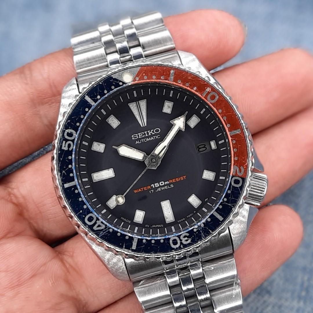 Seiko 7002-700J Diver's 150 Meters Resist Automatic Watch, Men's Fashion,  Watches & Accessories, Watches on Carousell