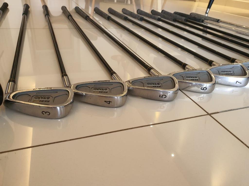 Set of Golf Clubs with Bag, Sports Equipment, Sports & Games, Golf on