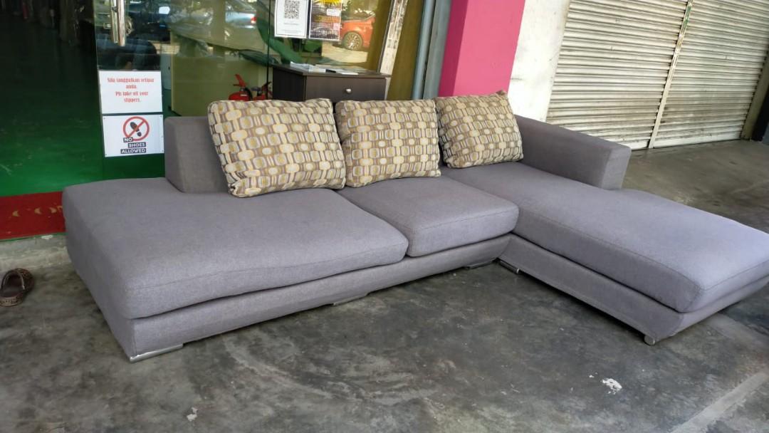Sofa L shape saiz Besar (Terpakai), Furniture & Home Living, Furniture, Other Home Furniture on