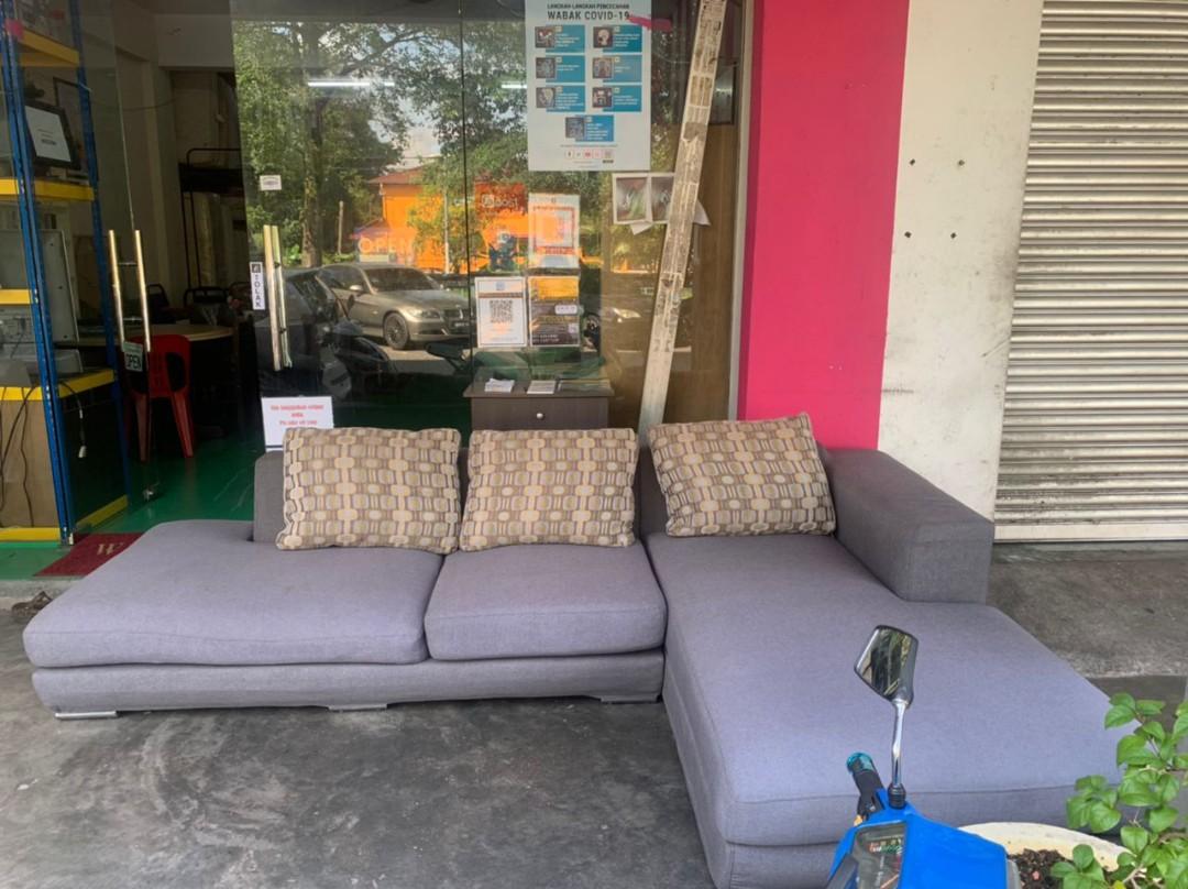 Sofa L shape saiz Besar (Terpakai), Furniture & Home Living, Furniture, Other Home Furniture on