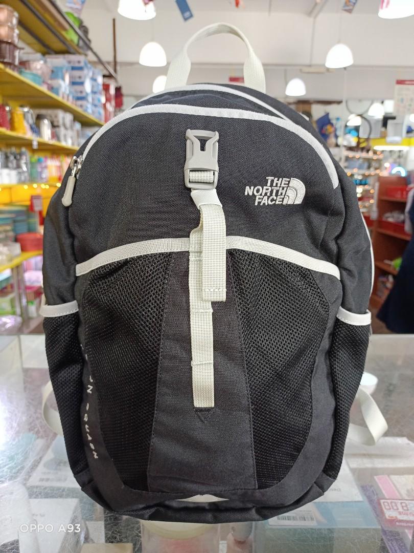 The north face 2025 recon squash backpack
