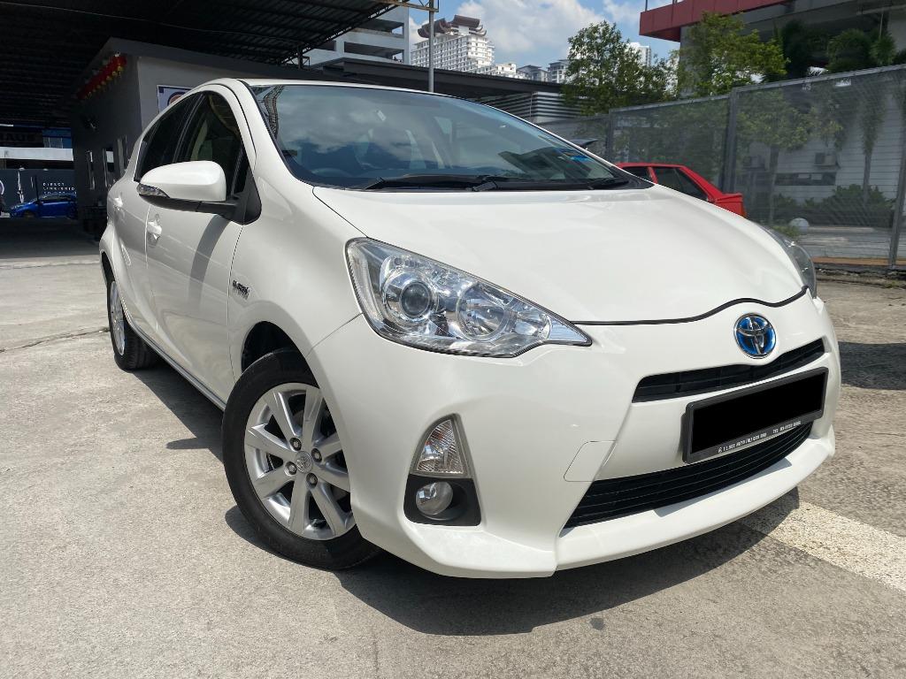 TOYOTA PRIUS C HYBRID 1.5 AT Cars Cars for Sale on Carousell