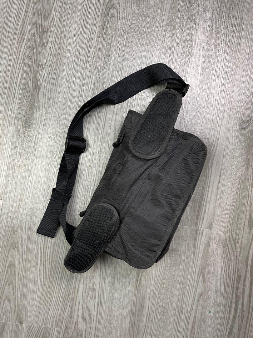 Victorinox multi compartment waist bag, Men's Fashion, Bags, Belt bags