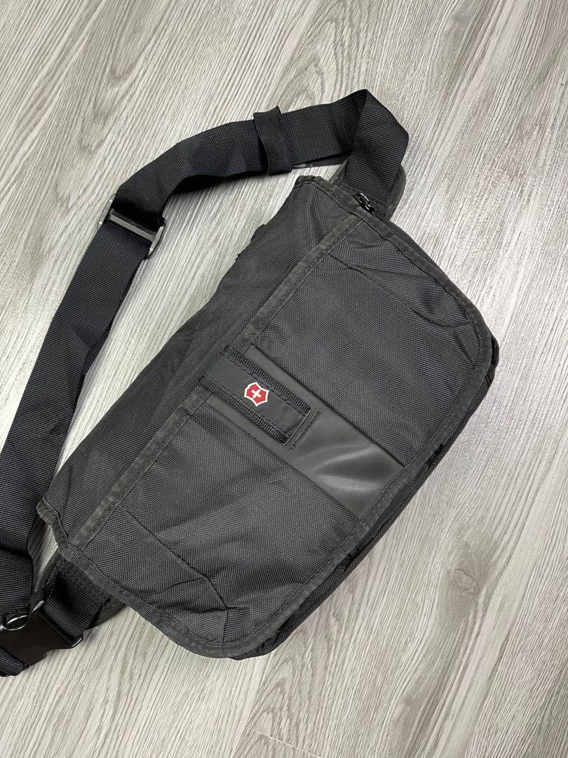 Victorinox multi compartment waist bag, Men's Fashion, Bags, Belt bags