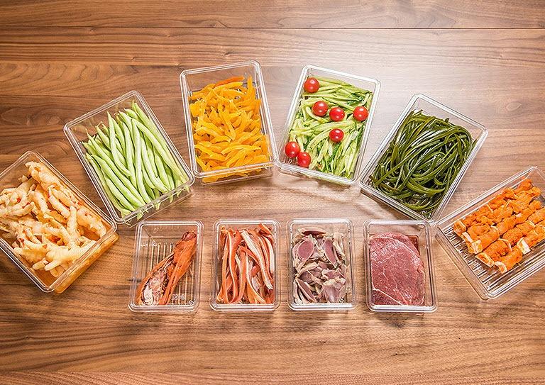 White Food Container Refrigerator Tupperware Storage Kitchen Organizer Lunch box (Category: Food Organization & Storage) located in Manila. Submitted by winterbliss (Listing ID 1161693584, Image 3). Description: Color: Transparent, White Materials: Plastic Size : - 450ML - L:13.7 W:10 H:5.5 (cm) - 650ML - L:20.2 W:13.5 H:3.8 (cm) - 1000ML - L:20.2 W:13.5 H:5.5 (cm).