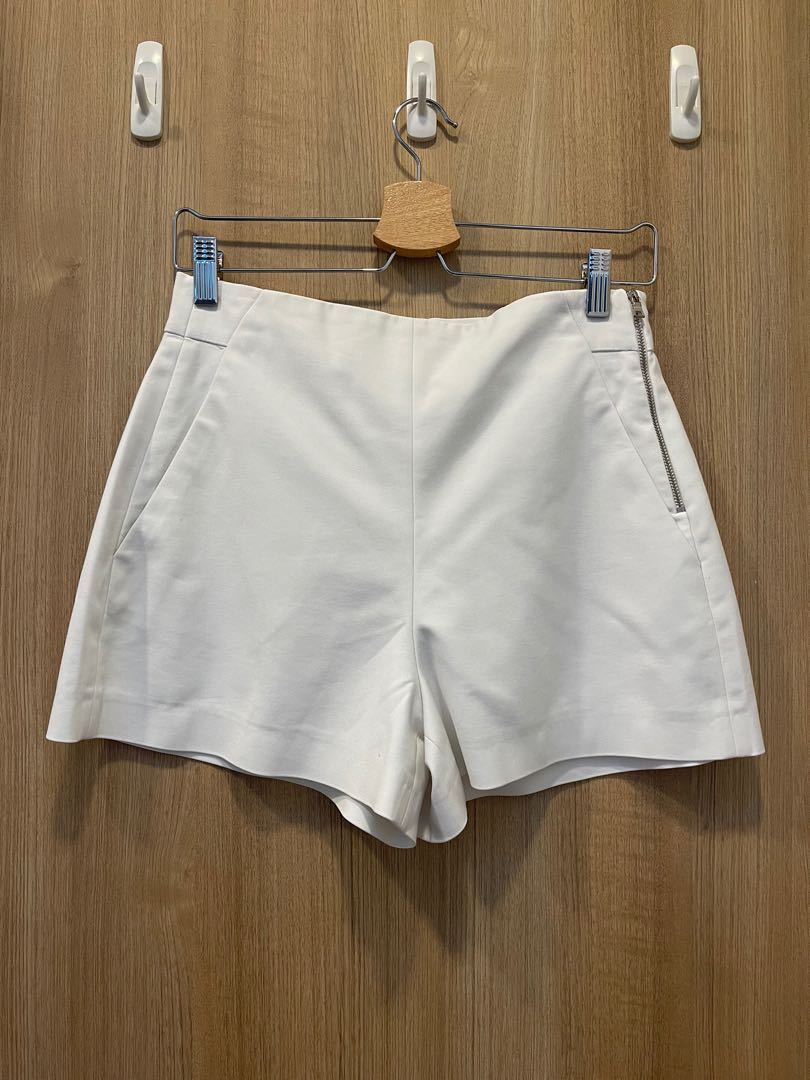 Zara White Shorts, Women's Fashion, Bottoms, Shorts on Carousell