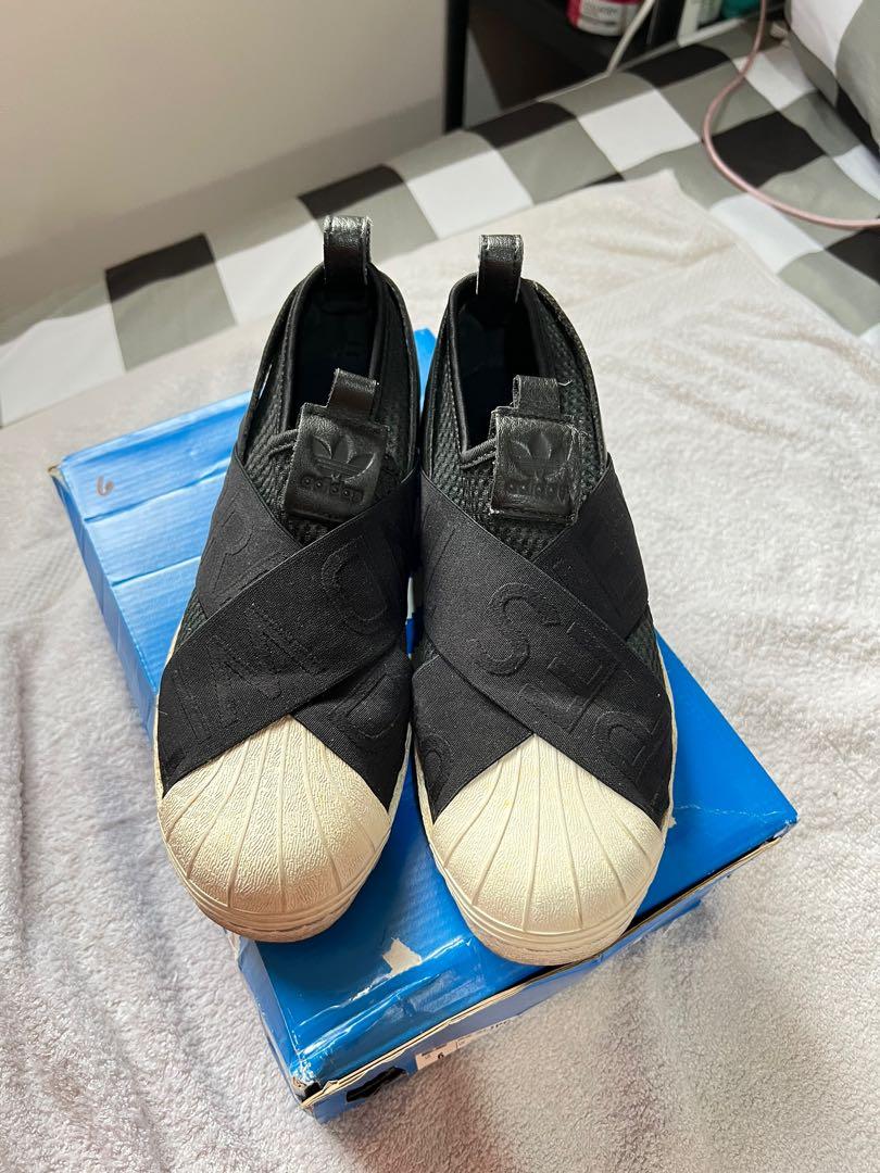 Superstar slip sales on japan