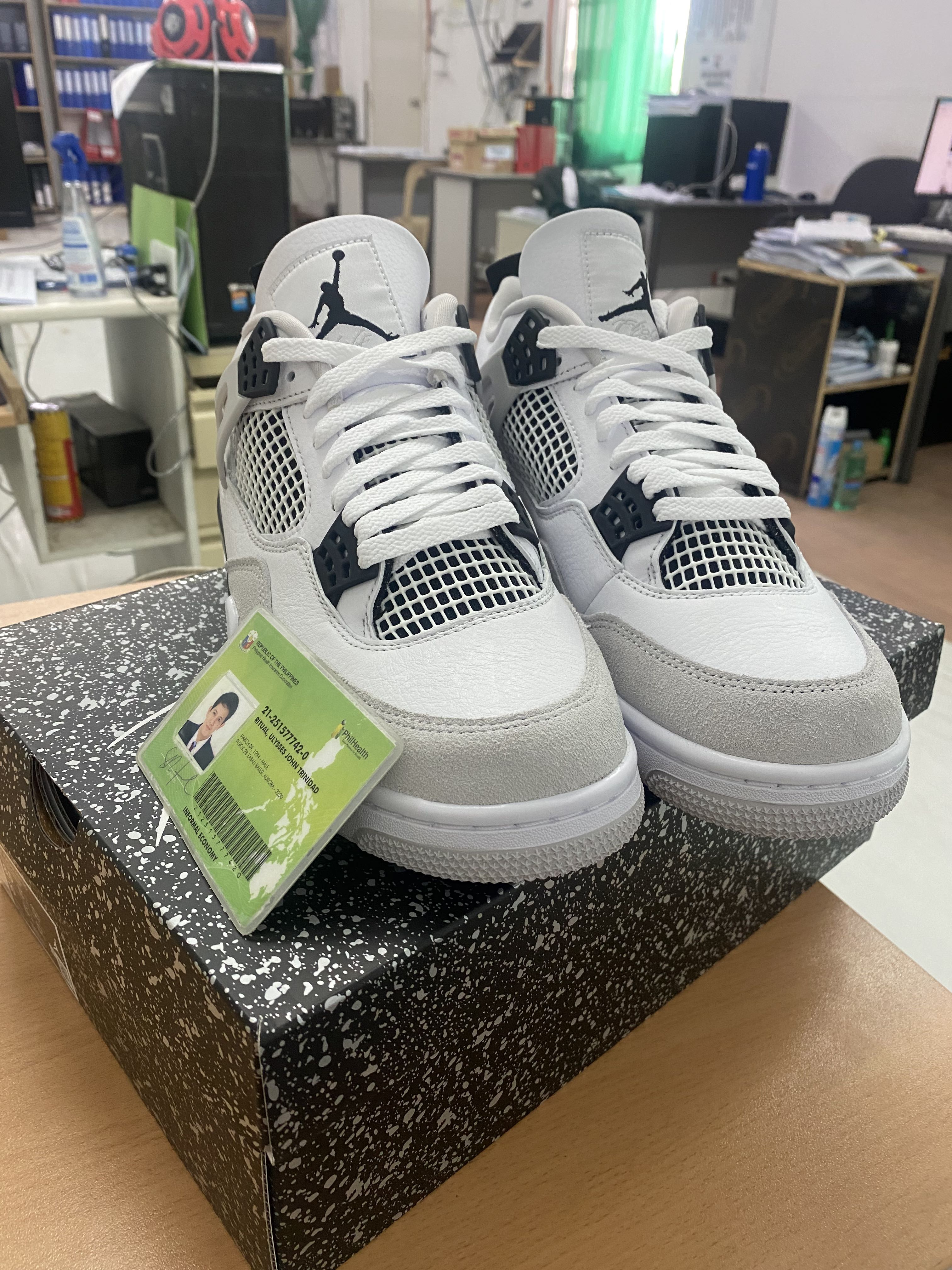 AIR JORDAN 4 MILITARY BLACK, Men's Fashion, Footwear, Sneakers on Carousell