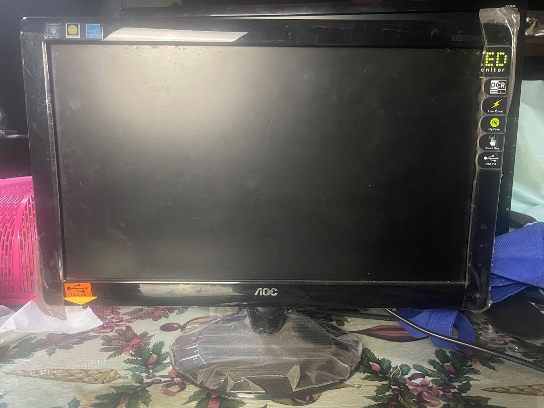 AOC Monitor with Issue (Category: Monitor Screens) located in Paranaque City. Submitted by _kuching_decluttering (Listing ID 1161980026, Image 1). Description: AOC Monitor with Issue 16 to 18 in With LCD issue, see pics Good for printing or CCTV Cannot produce accurate colors due to issue Ports: VGA, DVI Inclusions: Unit and Power Cable only.