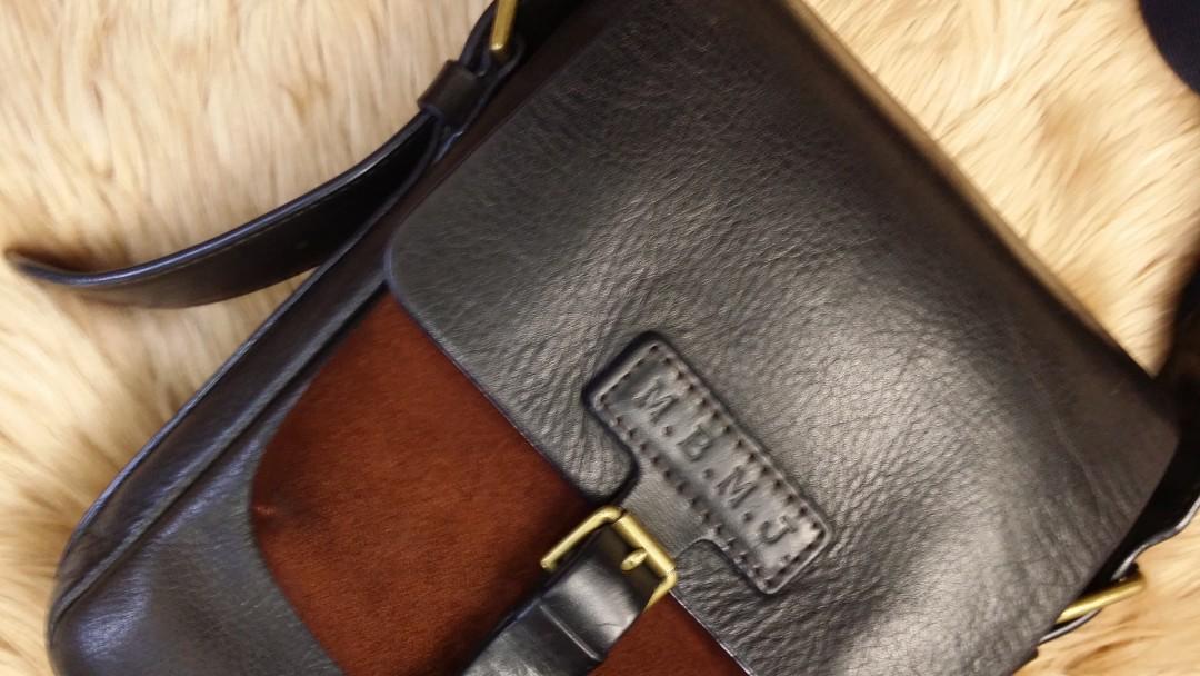 Authentic marc Jacobs sling (Category: Luxury Bags & Wallets) located in Paranaque City. Submitted by edwinvuru (Listing ID 1161925244, Image 3). Description: authentic marc Jacobs sling slightly used no flaws.