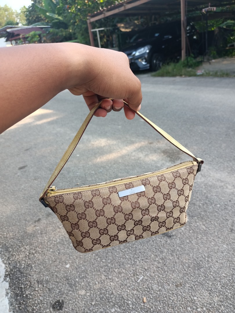 Gucci Boat Pouchette Bag under $500 