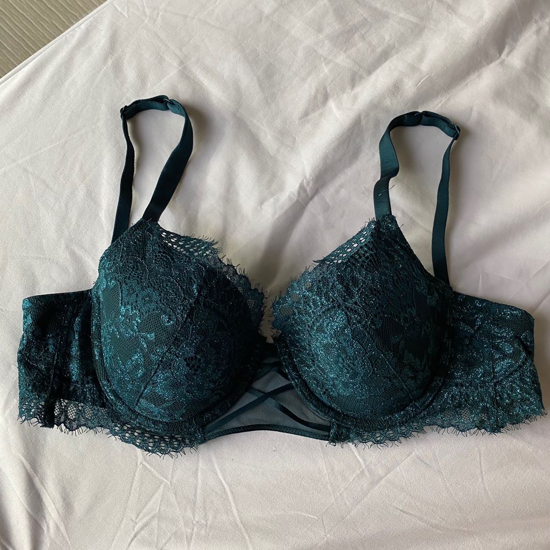 BNIB La Senza green lace back bra 34B, Women's Fashion, New Undergarments &  Loungewear on Carousell