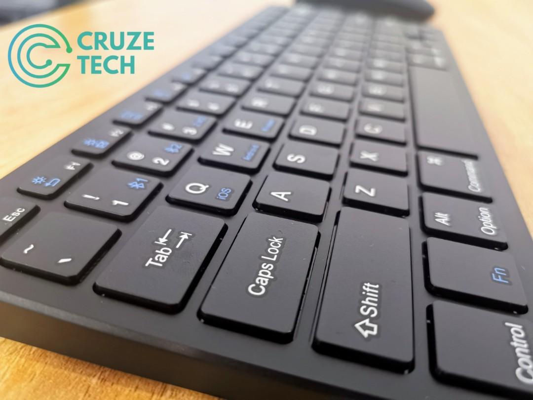 CLERANCE SALE Wireless Keyboard and mouse set Rechargeable IOS Windows Mac Android (Category: Computer Keyboard) located in Quezon City. Submitted by d.a.cruz (Listing ID 1161846397, Image 2). Description: ‼️PRICE DROP! ‼️CLEARANCE SALE! Colors available now: Black and Silver ✅Brand New 🏍️Pick up Location: Proj 4, Quezon City Payment: Gcash or bank transfer ♦️⌨️🖱️Bluetooth Wireless Silent Keyboard and Mouse Set ✔️ Rechargeable ✔️Multi-Device 🖥