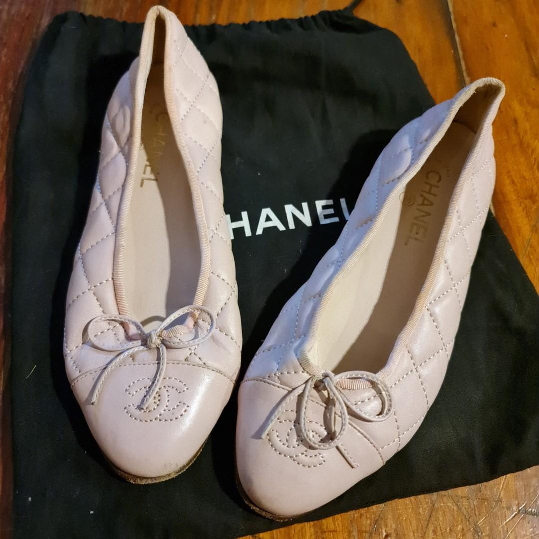 Chanel Two Tone Ballerina Flats, Women's Fashion, Footwear, Flats & Sandals  on Carousell