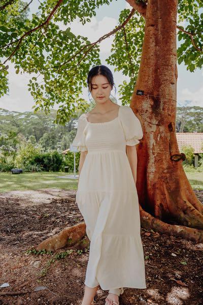 White dress sales long sleeve midi