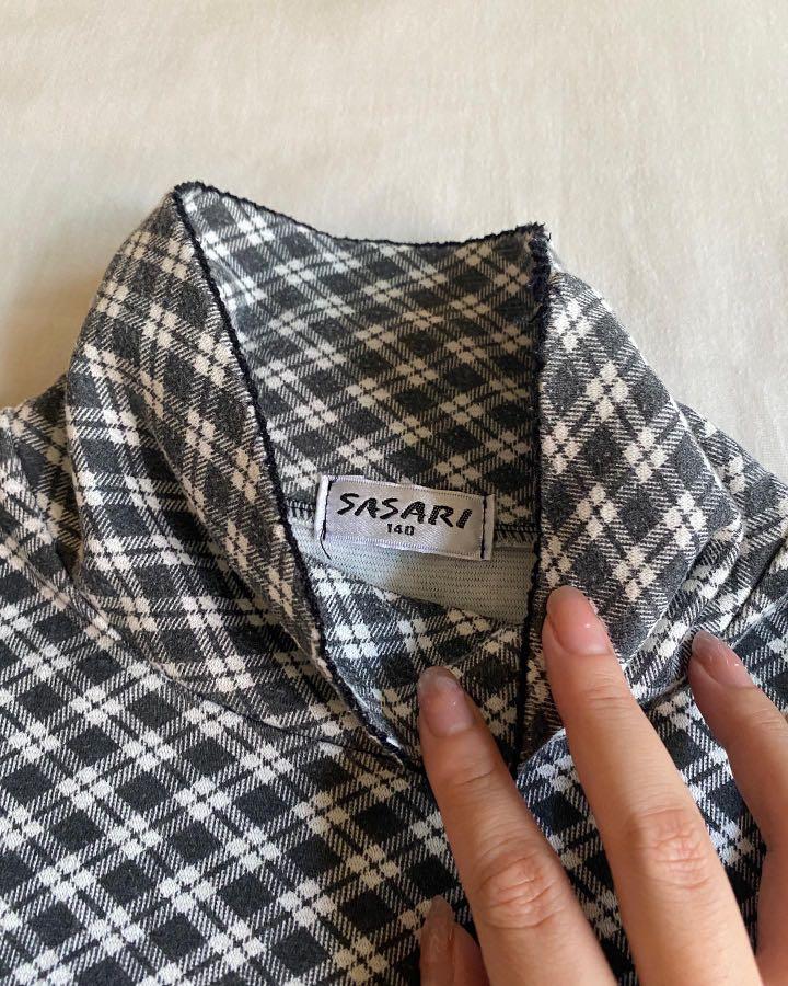 Checkered turtleneck outlet top