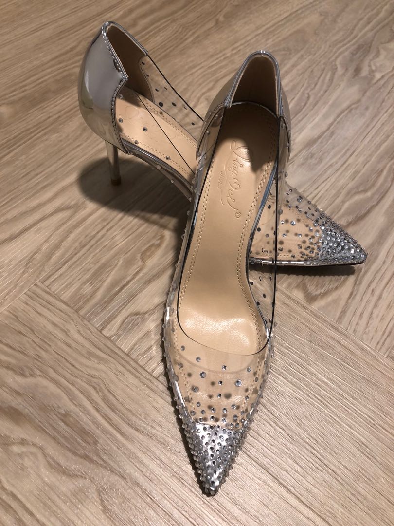 Cinderella hot sale heels louboutin