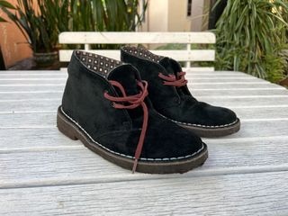 Clarks sales game oval