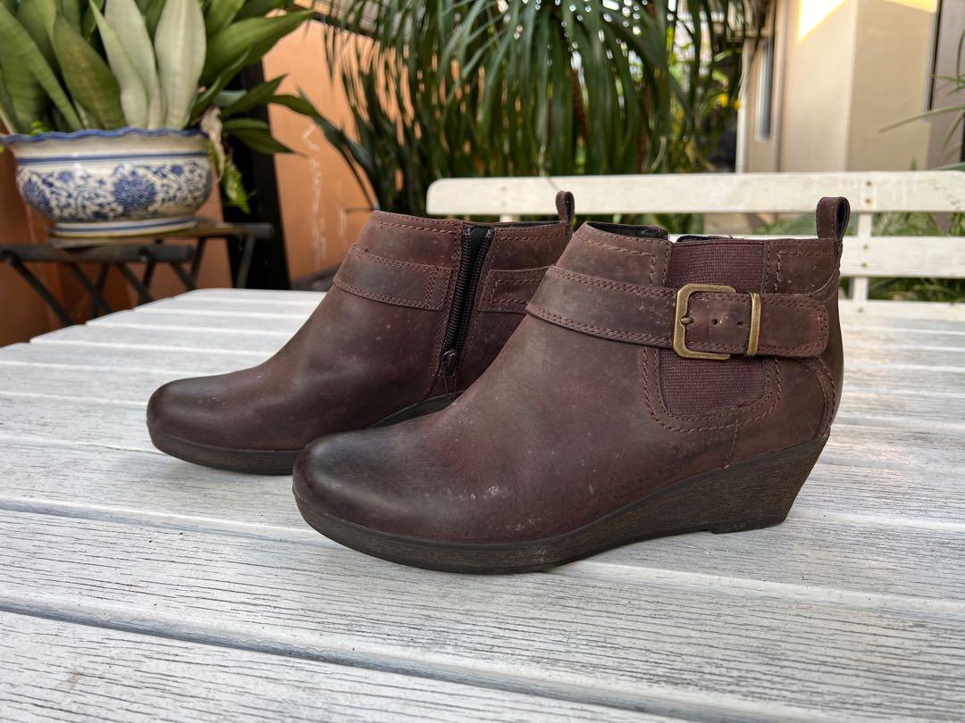 clarks womens dress boots